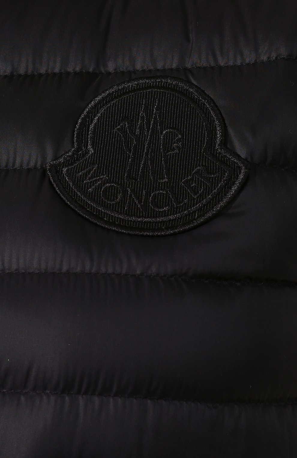Пуховый жилет azur MONCLER черного цвета по цене 57400 руб., арт. F1-093-1A103-00-C0355, фото 5 Пуховый жилет azur MONCLER, арт. F1-093-1A103-00-C0355, фото 5