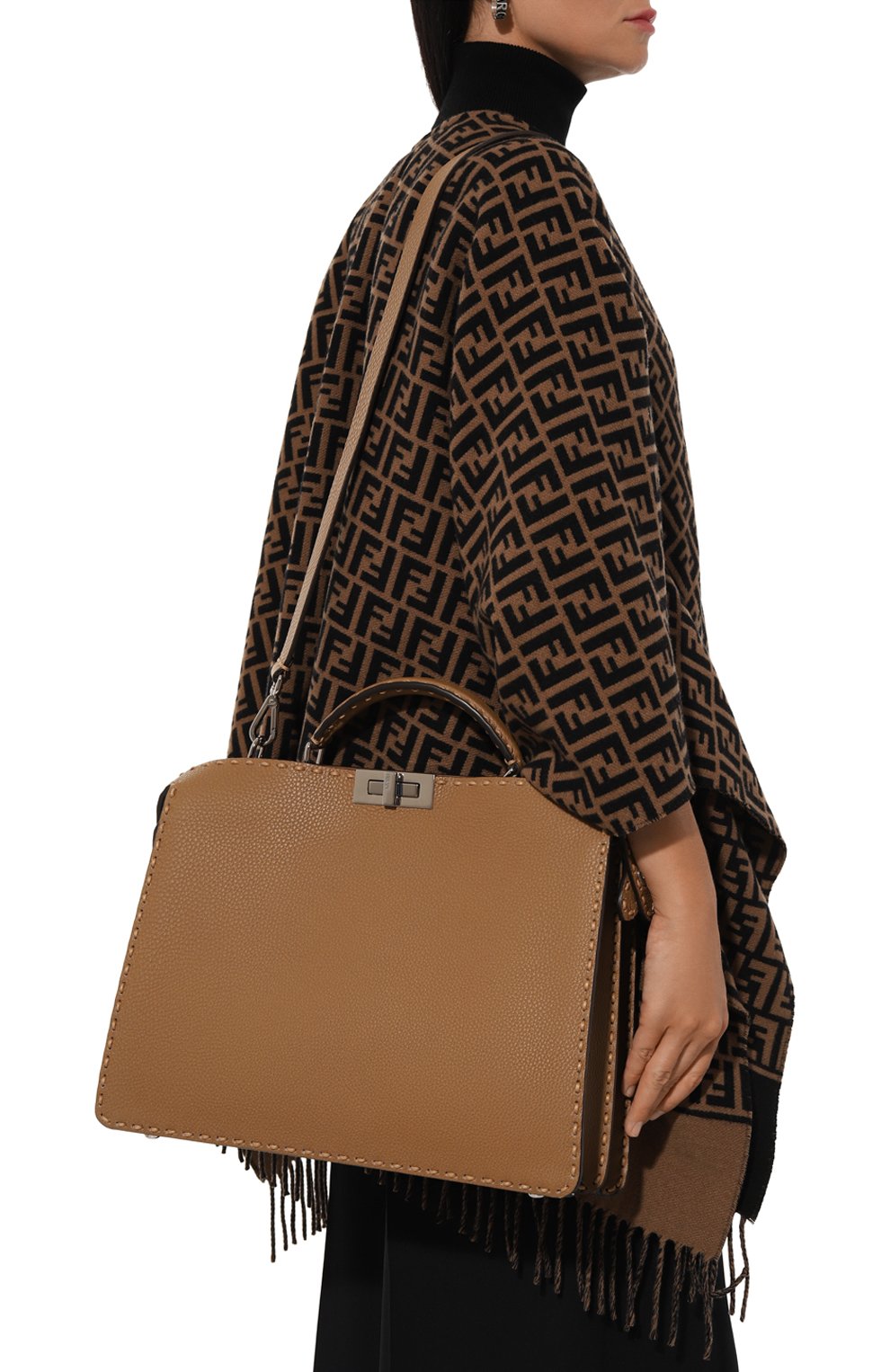 Сумка peekaboo FENDI светло-коричневого цвета по цене 648000 руб., арт. 7VA529 ARK0, фото 2 Сумка peekaboo FENDI, арт. 7VA529 ARK0, фото 2