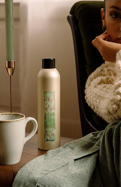 Женского лак сильной фиксации для длительной стойкой укладки more inside (400ml) DAVINES, арт. 87070