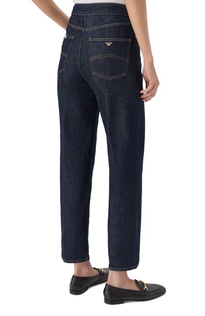 Джинсы EMPORIO ARMANI темно-синего цвета по цене 41500 руб., арт. EW003498/AF18421, фото 4 Джинсы EMPORIO ARMANI, арт. EW003498/AF18421, фото 4