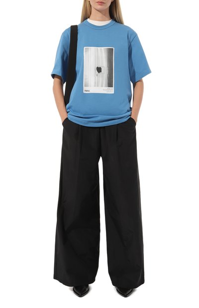 Хлопковая футболка HELMUT LANG голубого цвета по цене 16050 руб., арт. M05HM537, фото 2 Хлопковая футболка HELMUT LANG, арт. M05HM537, фото 2