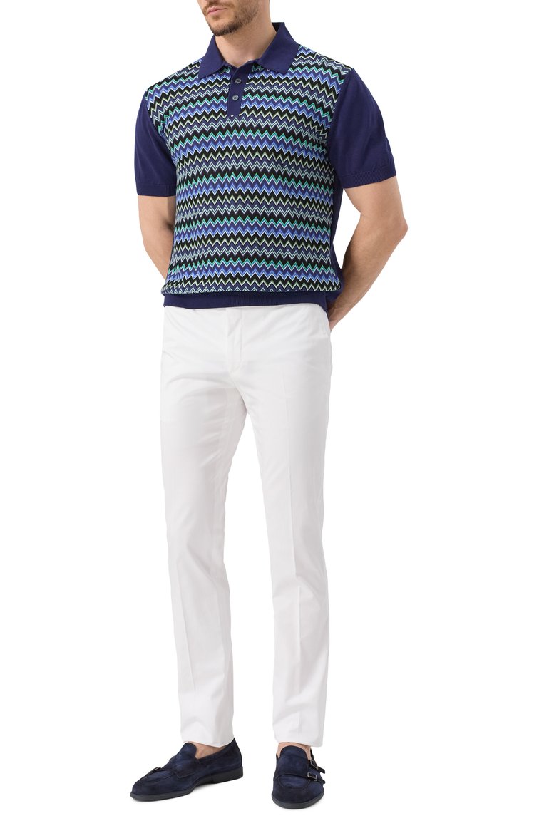 Мужское хлопковое поло MISSONI синего цвета, арт. US25S20L/BK040U | Фото 2 (Длина (для топов): Стандартные; Драгоценные камни: Проставлено; Материал сплава: Проставлено; Рукава: Короткие; Кросс-КТ: Трикотаж; Застежка: Пуговицы; Принт: С принтом; Стили: Кэжуэл; Материал внешний: Хлопок)