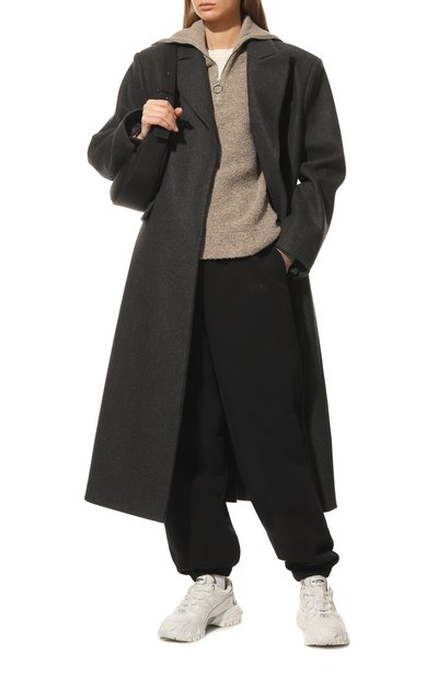 Хлопковые джоггеры VETEMENTS черного цвета по цене 105000 руб., арт. UA53SP600B, фото 2 Хлопковые джоггеры VETEMENTS, арт. UA53SP600B, фото 2
