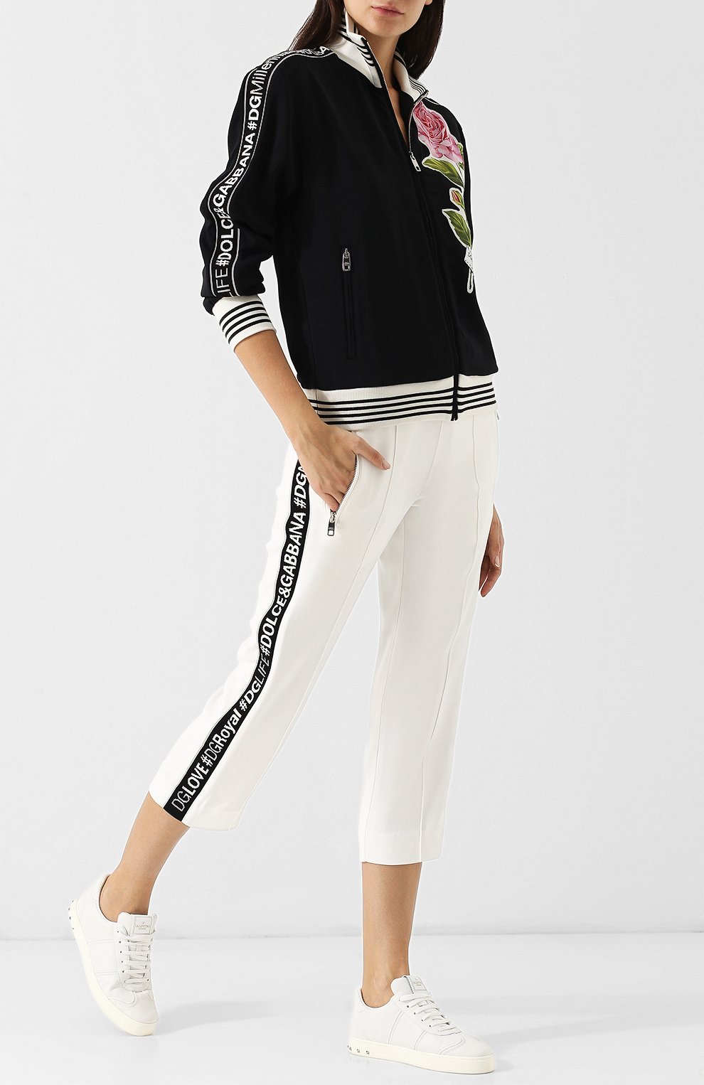 Укороченные брюки с контрастными лампасами DOLCE & GABBANA белого цвета по цене 79950 руб., арт. FTA66T/G70MP, фото 2 Укороченные брюки с контрастными лампасами DOLCE & GABBANA, арт. FTA66T/G70MP, фото 2