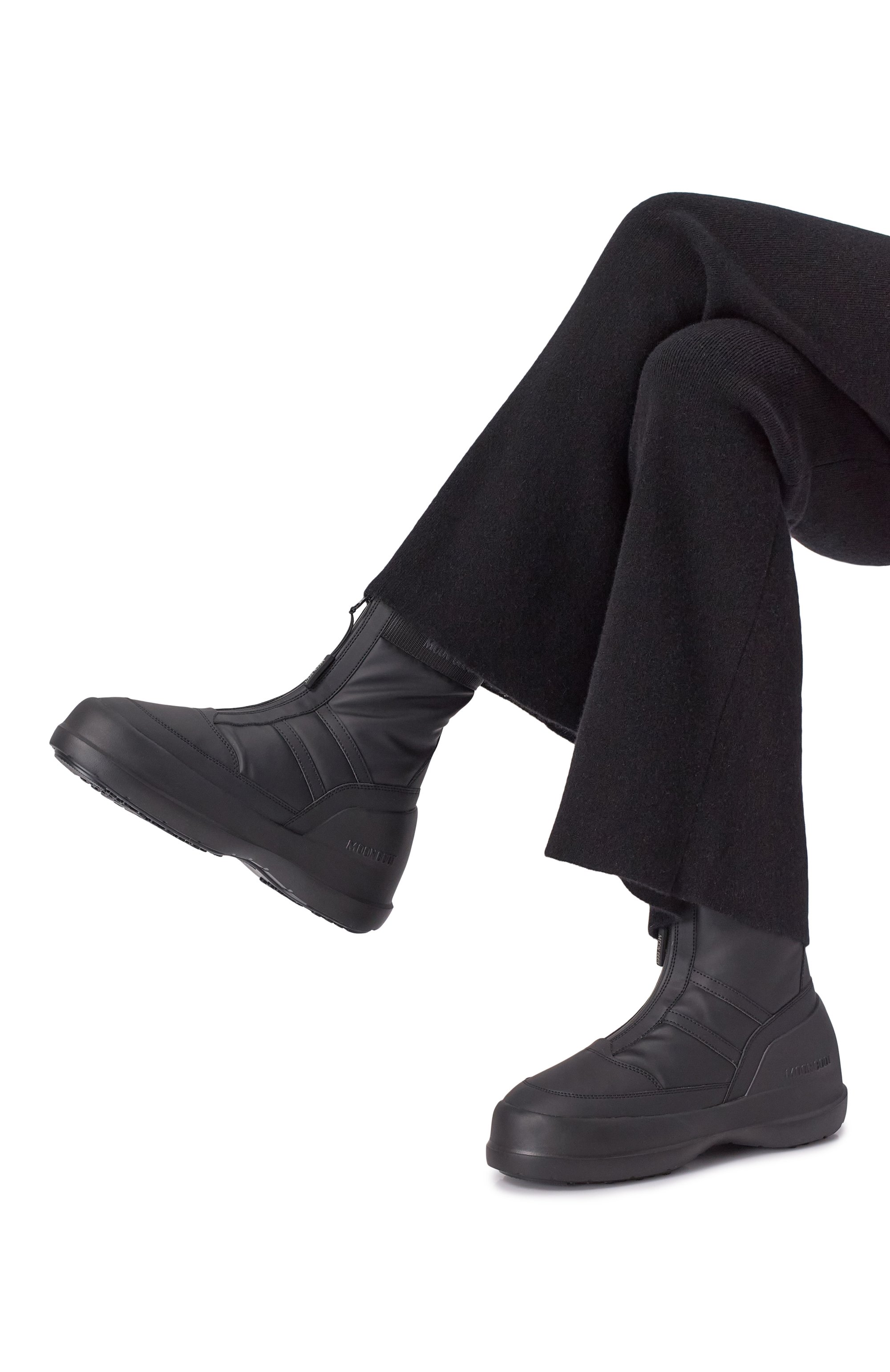 Ботинки luna MOON BOOT черного цвета по цене 25750 руб., арт. 80D2480010, фото 2 Ботинки luna MOON BOOT, арт. 80D2480010, фото 2