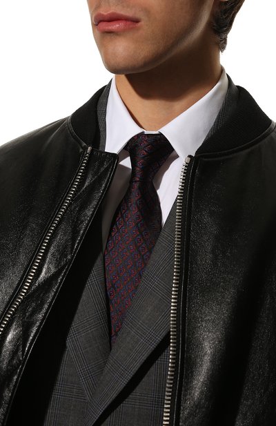 Шелковый галстук PRADA фиолетового цвета по цене 27500 руб., арт. UCR77-1ZH9-F0124-141, фото 2 Шелковый галстук PRADA, арт. UCR77-1ZH9-F0124-141, фото 2
