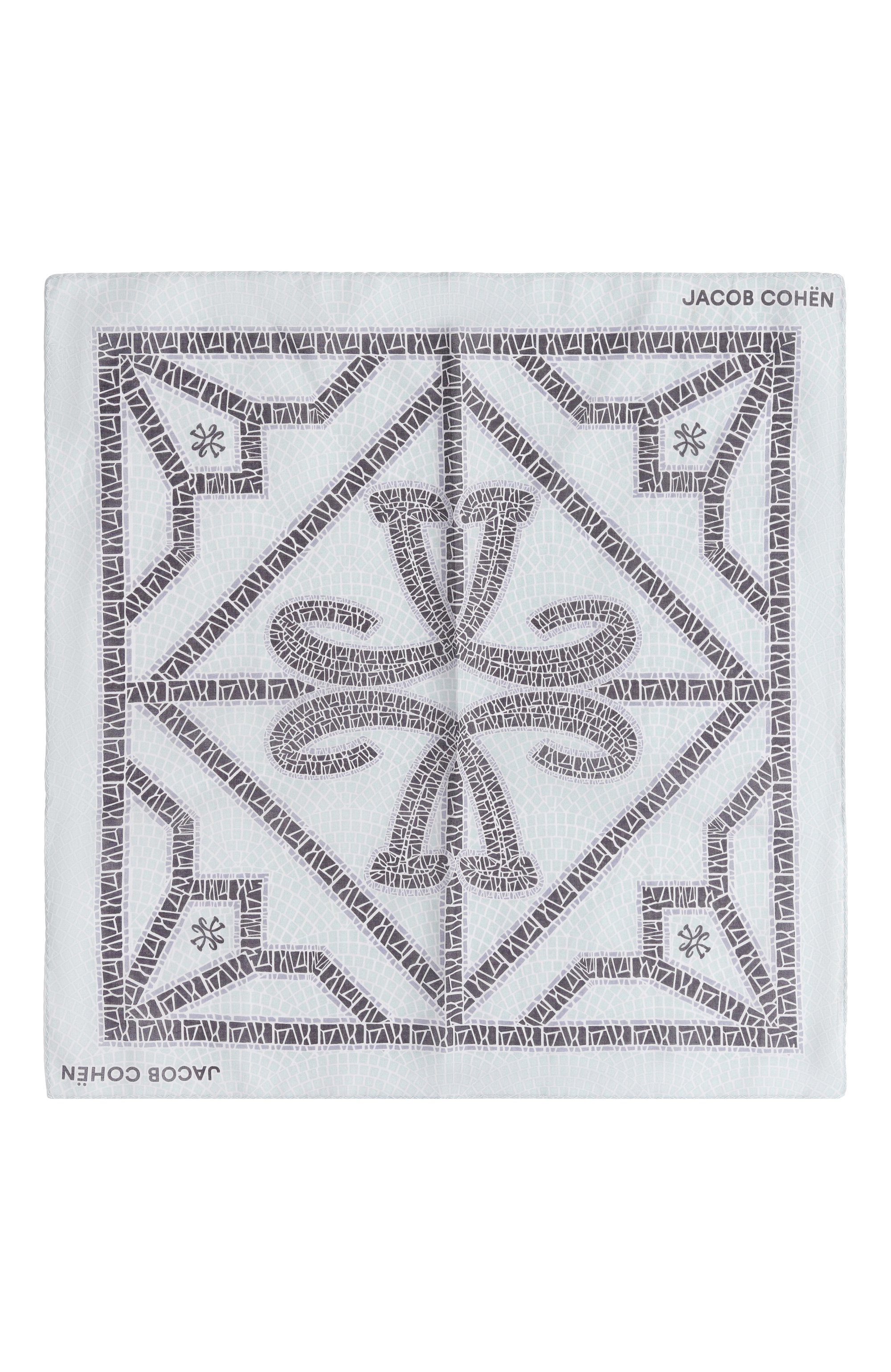 Джинсовые шорты nicolas JACOB COHEN темно-синего цвета по цене 42300 руб., арт. JUM_0E001 054 S2544 TR, фото 9 Джинсовые шорты nicolas JACOB COHEN, арт. JUM_0E001 054 S2544 TR, фото 9