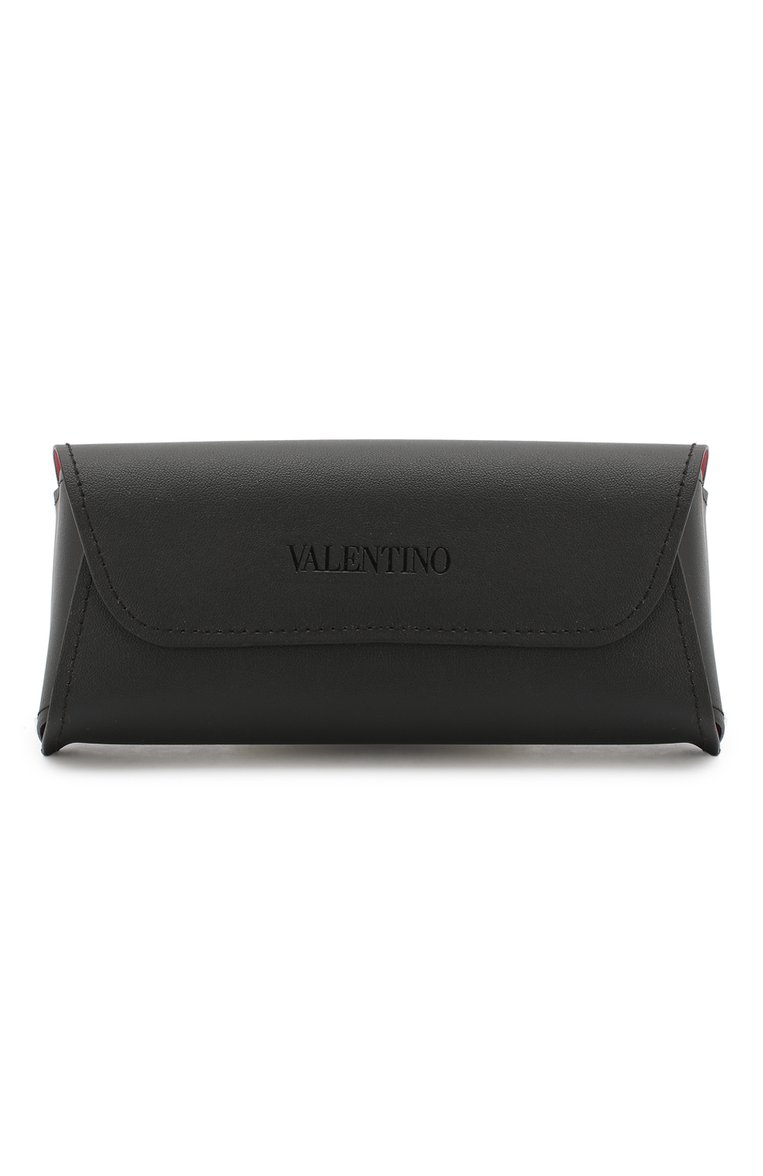 Женские солнцезащитные очки VALENTINO серого цвета, арт. 2035-300387 | Фото 5 (Тип очков: С/з; Региональные ограничения белый список (Axapta Mercury): RU, Не проставлено; Нос: Не проставлено; Материал: Пластик; Очки форма: Креативные; Оптика Гендер: оптика-женское)