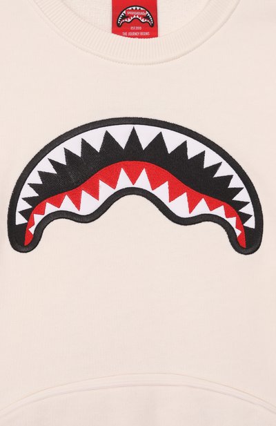 Хлопковый свитшот SPRAYGROUND кремового цвета по цене 19800 руб., арт. SPY1390E/BEAR IN THE P0CKET IV0RY 0VER CREWNECK, фото 3 Хлопковый свитшот SPRAYGROUND, арт. SPY1390E/BEAR IN THE P0CKET IV0RY 0VER CREWNECK, фото 3