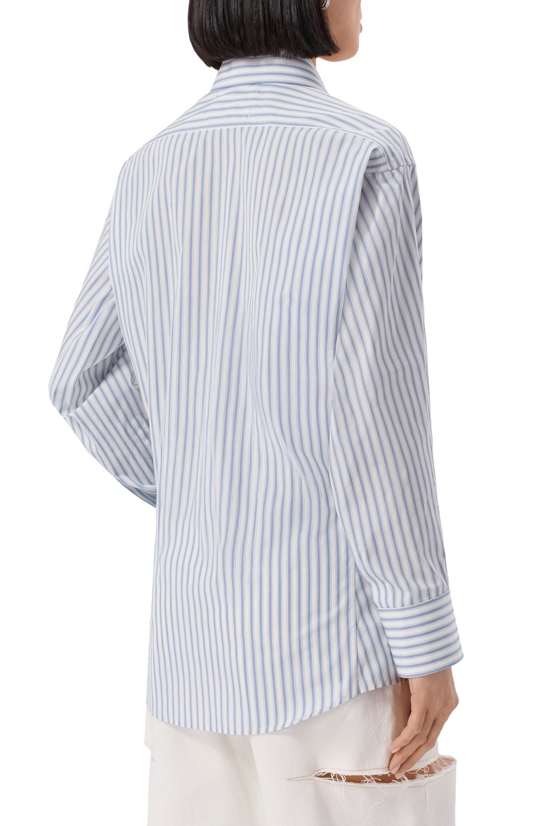 Женская хлопковая рубашка MAISON MARGIELA голубого цвета, арт. S50DT0049/M35311 | Фото 4 (Материал внешний: Хлопок; Автоматизация ТО: Проставлено; Автоматизация состава: Проставлено; Длина (для топов): Удлиненные; Рукава: Длинные; Принт: Полоска, С принтом; Детали: Без декора; Женское Кросс-КТ: Рубашка-одежда; Стили: Кэжуэл)