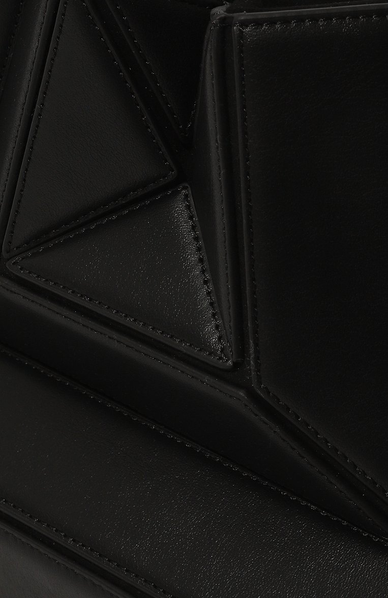 Женская сумка sera MLOUYE черного цвета, арт. 10-016 | Фото 3 (Сумки-технические: Сумки top-handle; Размер: medium; Материал: Натуральная кожа; Материал сплава: Проставлено; Ремень/цепочка: На ремешке; Драгоценные камни: Проставлено)