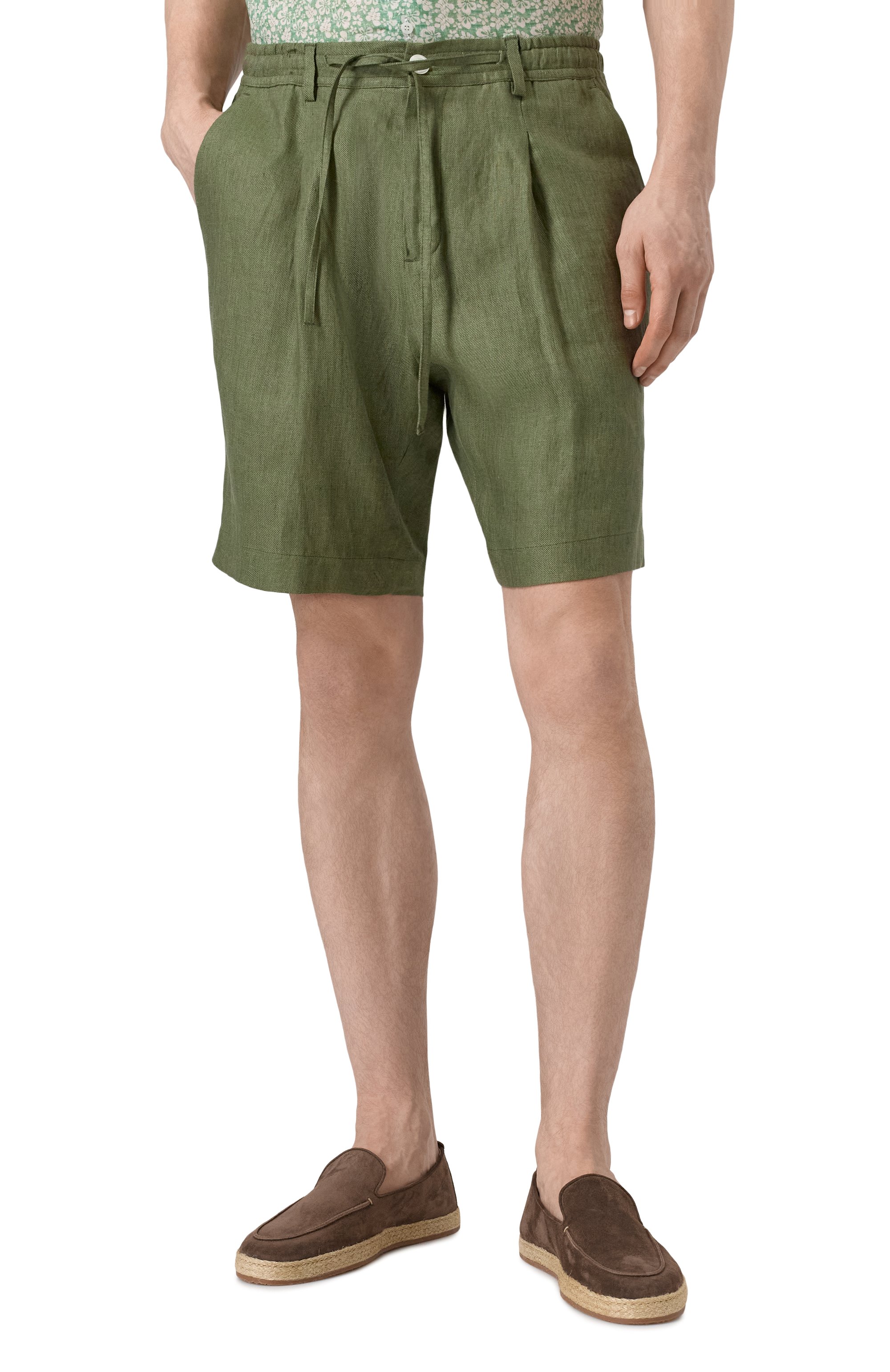 Льняные шорты FEFE` зеленого цвета по цене 27850 руб., арт. BERMUDA LINEN C0ULISSE/BERL502.61, фото 3 Льняные шорты FEFE`, арт. BERMUDA LINEN C0ULISSE/BERL502.61, фото 3