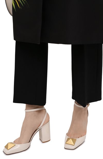 Кожаные туфли one stud VALENTINO кремового цвета по цене 94600 руб., арт. XW2S0DT4/LAF, фото 3 Кожаные туфли one stud VALENTINO, арт. XW2S0DT4/LAF, фото 3