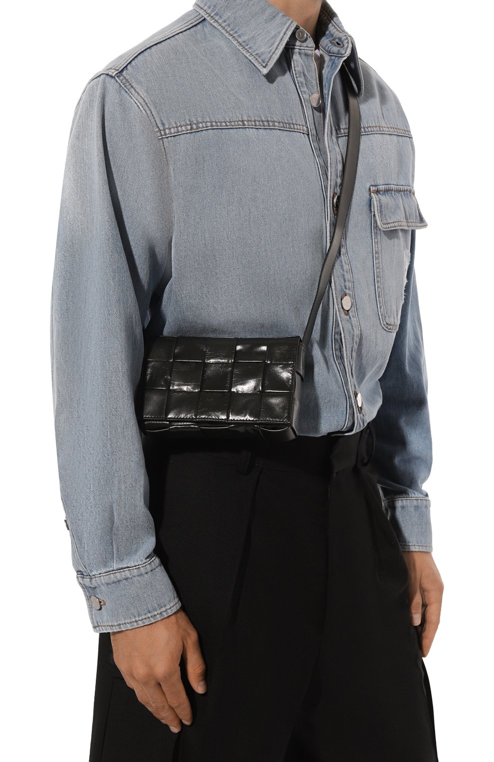 Сумка cassette BOTTEGA VENETA темно-зеленого цвета по цене 267000 руб., арт. 717587/VCQ71, фото 2 Сумка cassette BOTTEGA VENETA, арт. 717587/VCQ71, фото 2