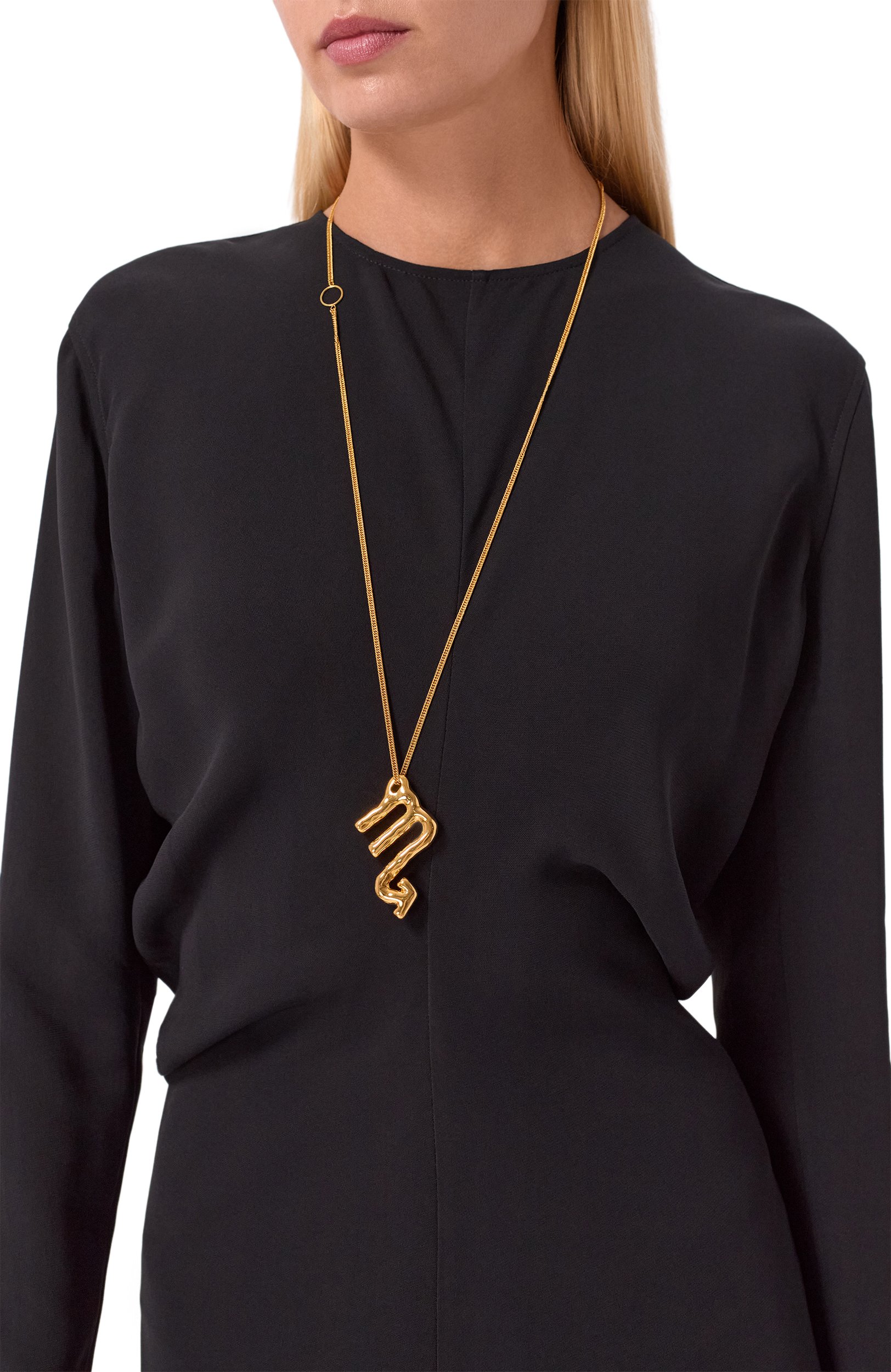 Кулон на цепочке JIL SANDER золотого цвета по цене 110500 руб., арт. J11UU0023 J12015_1, фото 2 Кулон на цепочке JIL SANDER, арт. J11UU0023 J12015_1, фото 2
