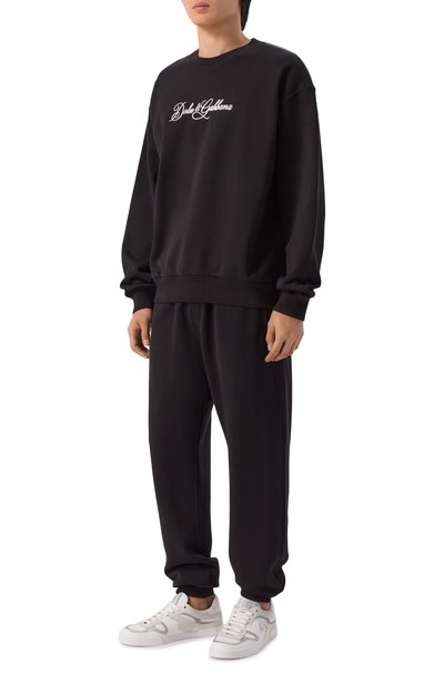 Хлопковый свитшот DOLCE & GABBANA черного цвета по цене 89950 руб., арт. G9AHSZ/G7P9M, фото 2 Хлопковый свитшот DOLCE & GABBANA, арт. G9AHSZ/G7P9M, фото 2