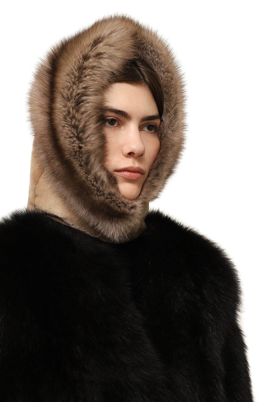 Меховая косынка из норки и соболя VICTORIA KUSENKOVA бежевого цвета по цене 365420 руб., арт. 041913694032, фото 2 Меховая косынка из норки и соболя VICTORIA KUSENKOVA, арт. 041913694032, фото 2