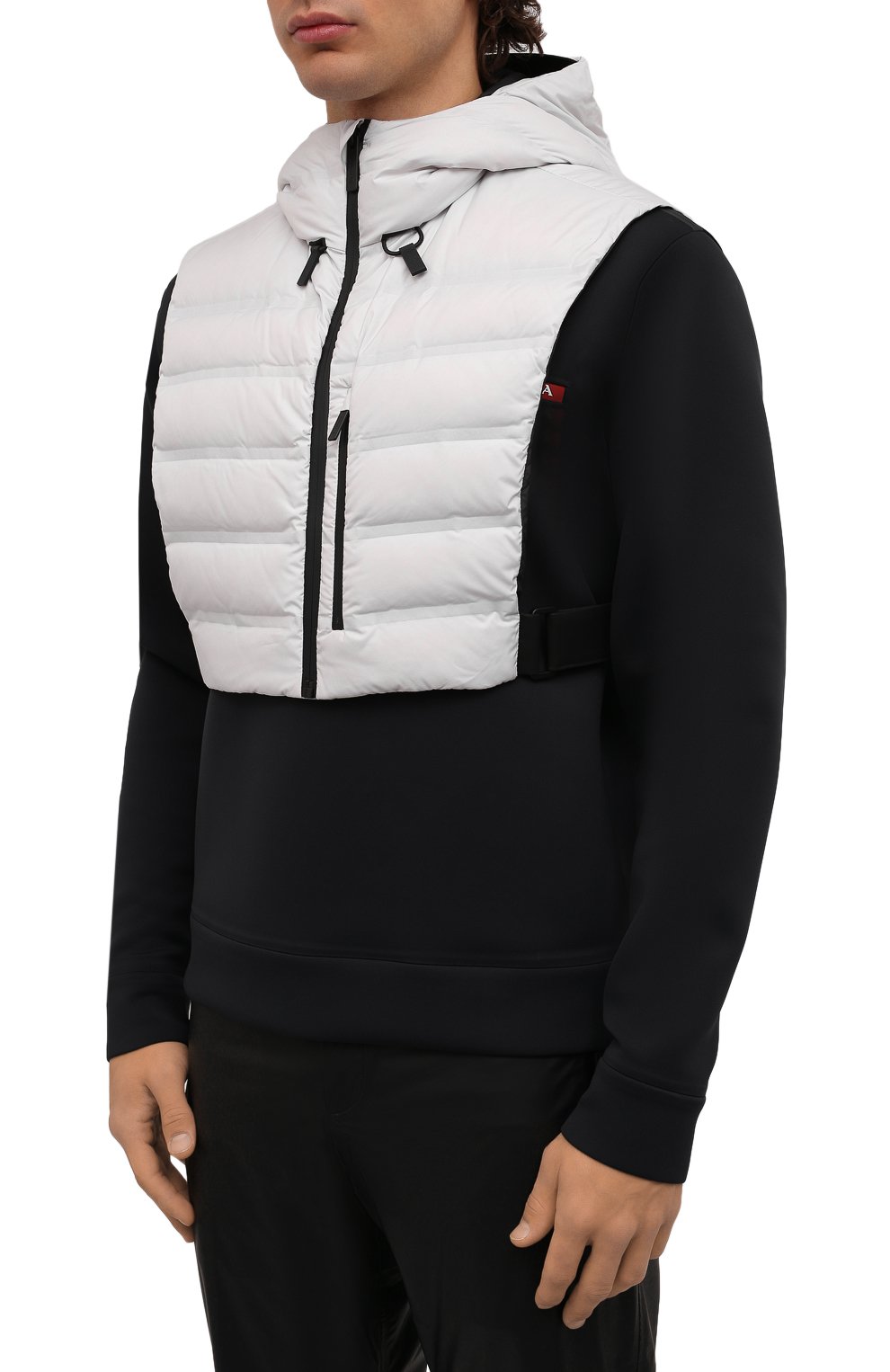 Пуховый жилет PRADA белого цвета по цене 145000 руб., арт. SGB802-1XYW-F0K74-212, фото 3 Пуховый жилет PRADA, арт. SGB802-1XYW-F0K74-212, фото 3