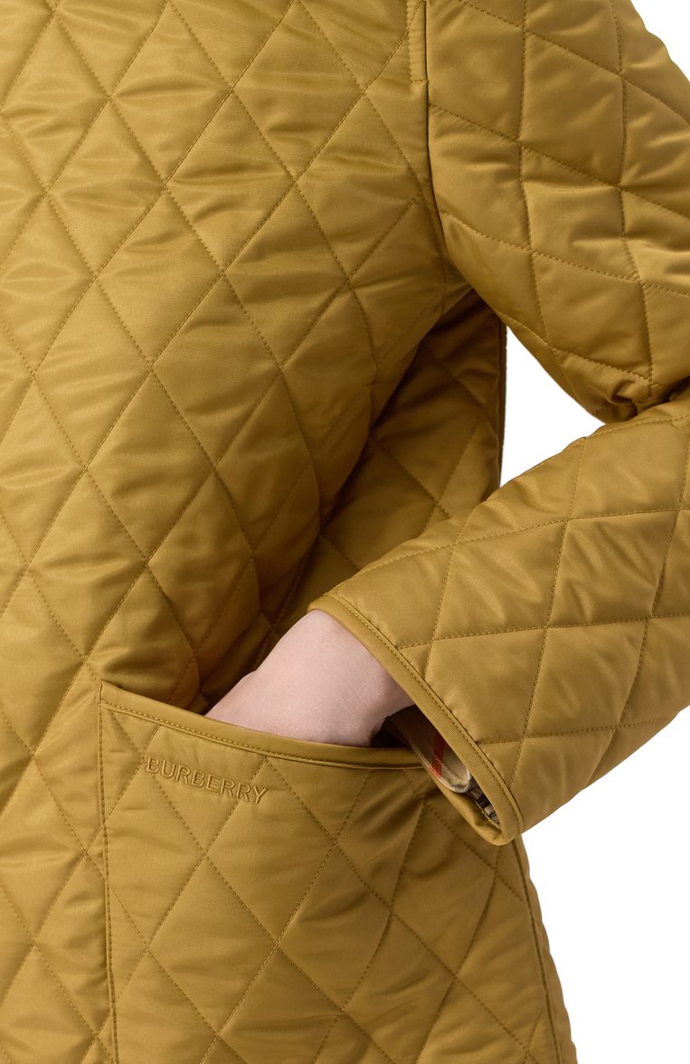 Женская куртка BURBERRY бежевого цвета, арт. 8108989 | Фото 5 (Материал внешний: Синтетический материал; Материал подклада: Хлопок; Рукава: Длинные; Длина (верхняя одежда): Короткие; Кросс-КТ: Куртка, Легкие; Стили: Кэжуэл)