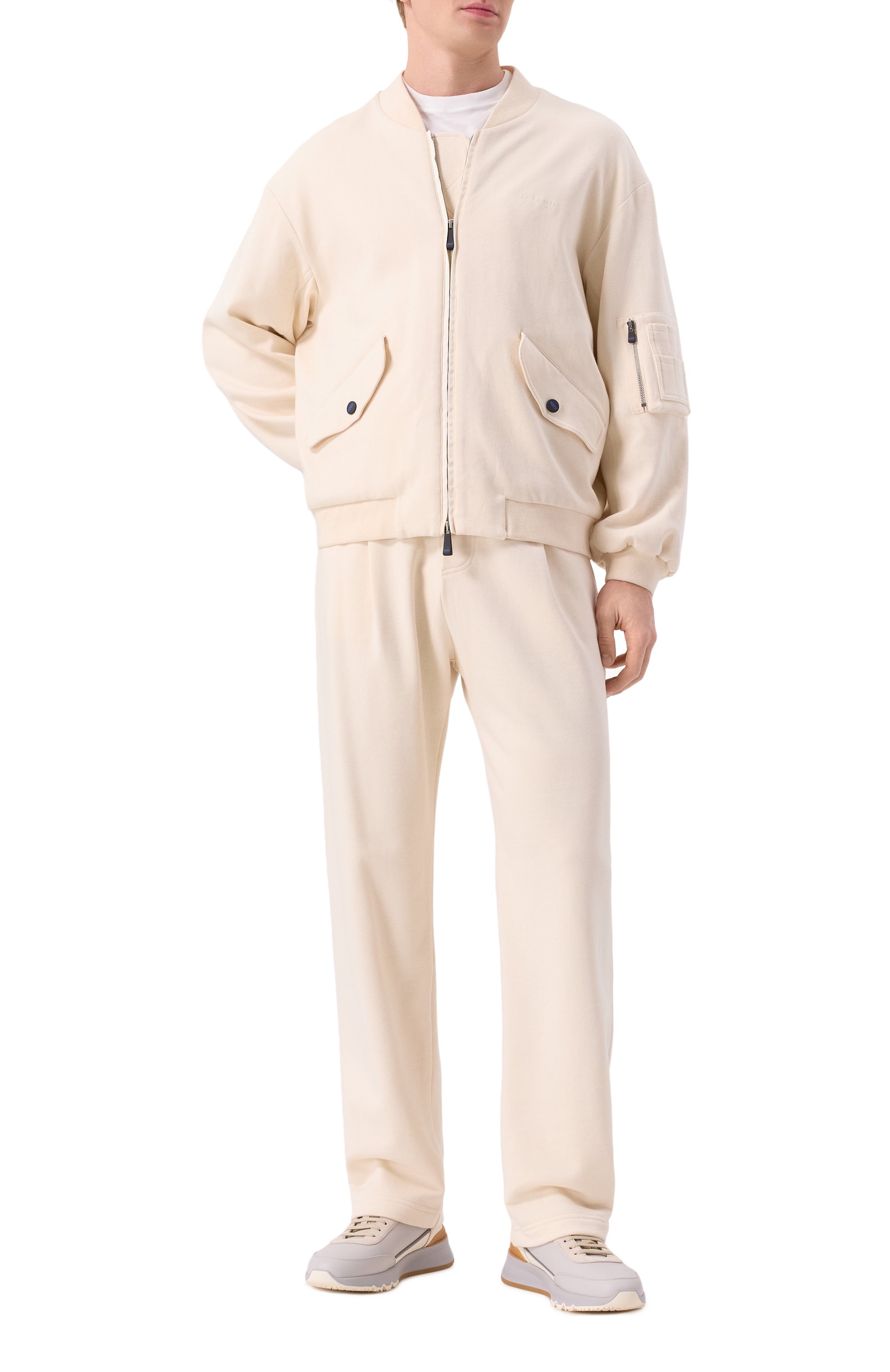 Бомбер из хлопка и шелка KITON кремового цвета по цене 246000 руб., арт. UMM062608, фото 2 Бомбер из хлопка и шелка KITON, арт. UMM062608, фото 2