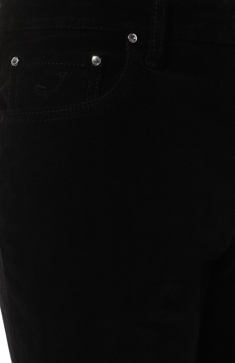 Мужские хлопковые брюки JACOB COHEN черного цвета, арт. U Q E04 36 S 3838 | Фото 5 (Силуэт М (брюки): Прямые; Кросс-КТ: Деним; Длина (брюки, джинсы): Стандартные; Материал сплава: Проставлено; Материал внешний: Хлопок; Драгоценные камни: Проставлено; Стили: Кэжуэл)