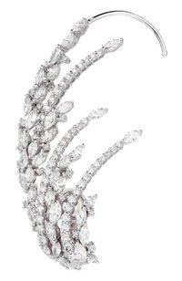 Серьга-каффа YEPREM JEWELLERY бесцветного цвета по цене 2748500 руб., арт. EA2210, фото 1 Серьга-каффа YEPREM JEWELLERY, арт. EA2210, фото 1