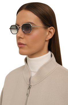 Женские солнцезащитные очки SATO EYEWEAR серого цвета, арт. TIMIR-T/S5501 | Фото 2 (Нос: Не проставлено; Региональные ограничения белый список (Axapta Mercury): Не проставлено; Материал: Металл; Тип очков: С/з; Кросс-КТ: С/з-унисекс; Очки форма: Прямоугольные; Оптика Гендер: оптика-унисекс)