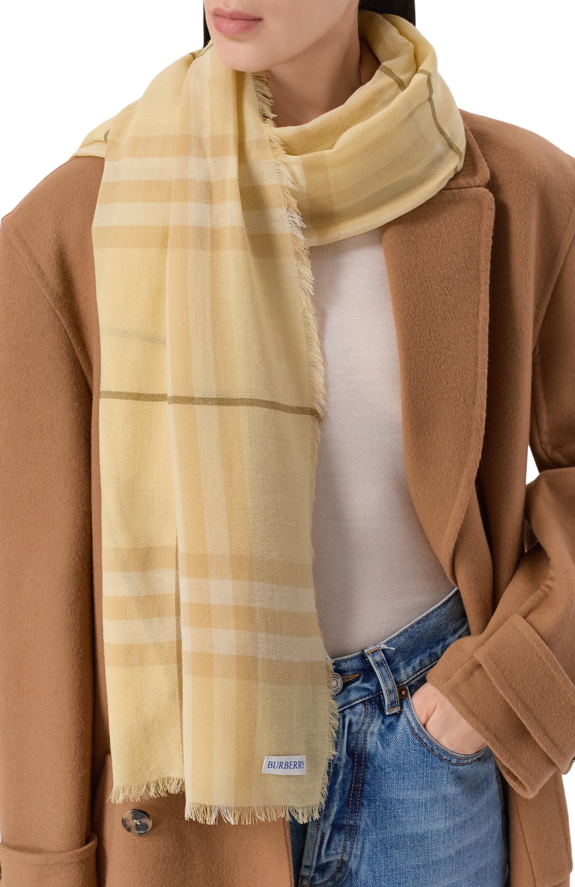 Шерстяной палантин BURBERRY желтого цвета по цене 64700 руб., арт. 8112492, фото 2 Шерстяной палантин BURBERRY, арт. 8112492, фото 2