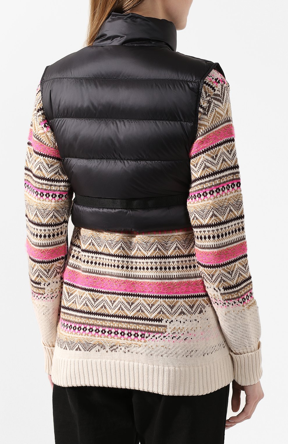 Пуховый жилет pettorina MONCLER черного цвета по цене 28900 руб., арт. F1-093-3G500-00-C0459, фото 4 Пуховый жилет pettorina MONCLER, арт. F1-093-3G500-00-C0459, фото 4
