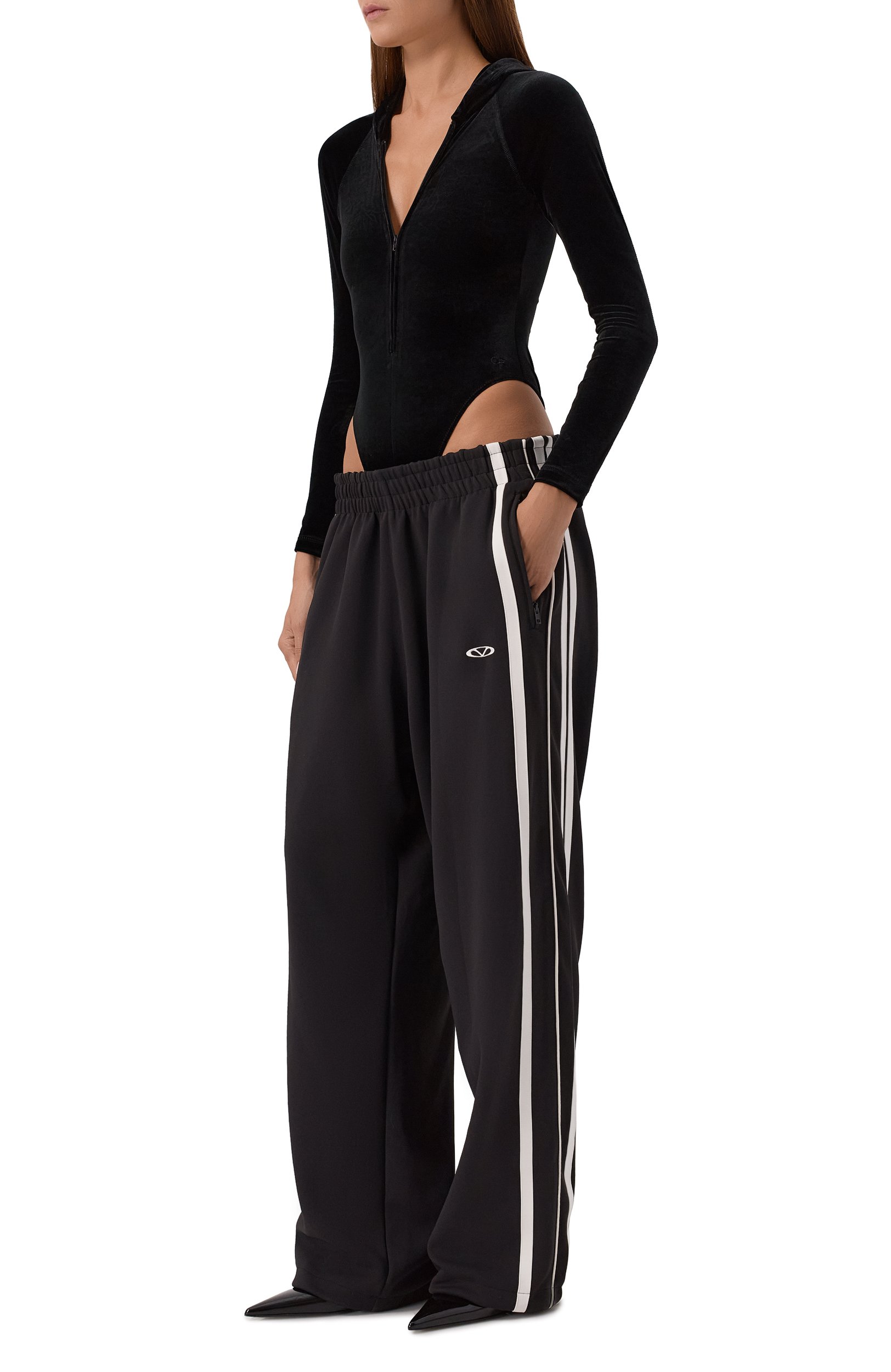Бархатное боди VETEMENTS черного цвета по цене 109500 руб., арт. WH27B0115B, фото 2 Бархатное боди VETEMENTS, арт. WH27B0115B, фото 2