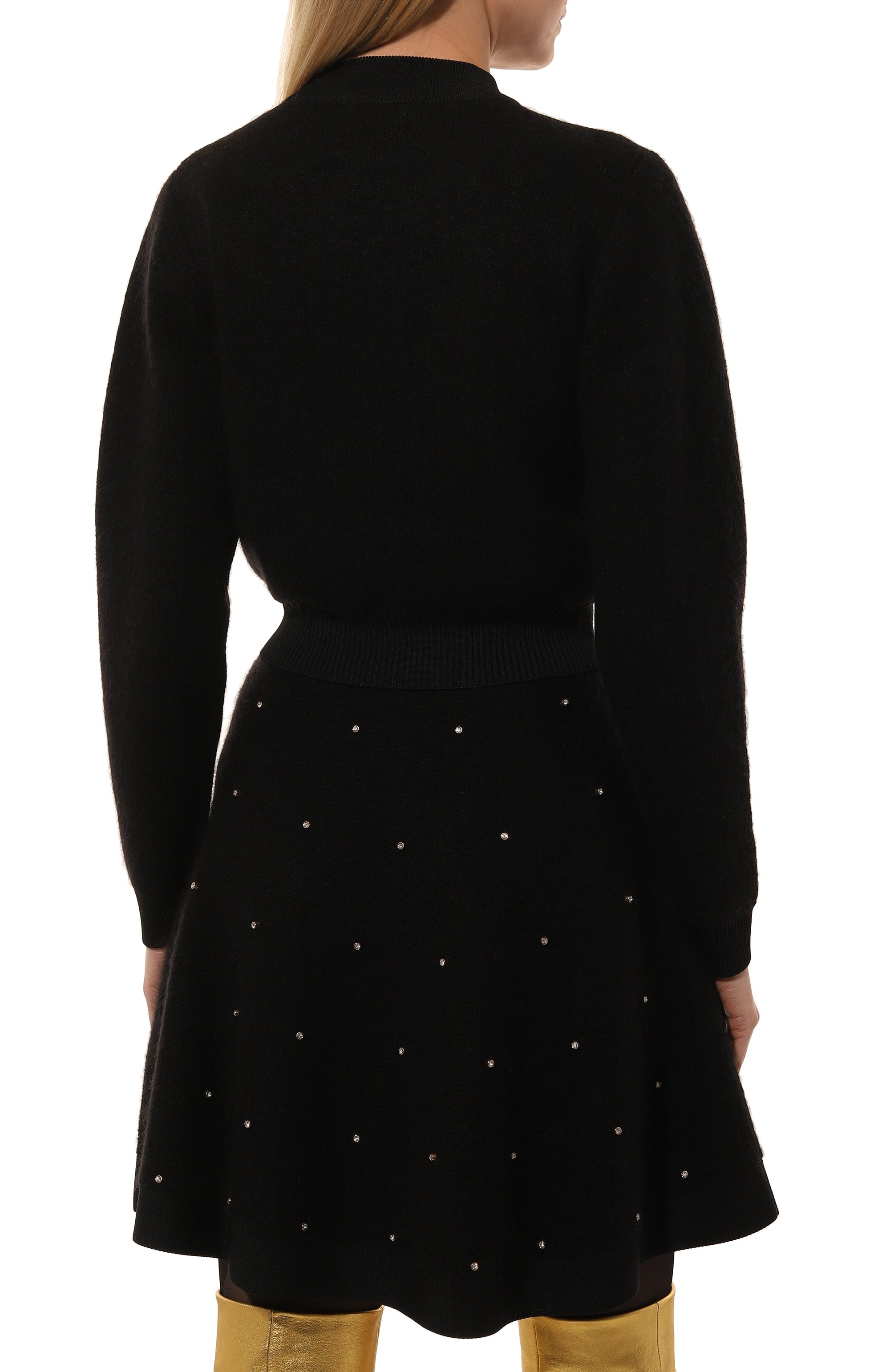 Свитер из шерсти и вискозы NINA RICCI черного цвета по цене 96800 руб., арт. 24AMPU012/ML0559, фото 4 Свитер из шерсти и вискозы NINA RICCI, арт. 24AMPU012/ML0559, фото 4