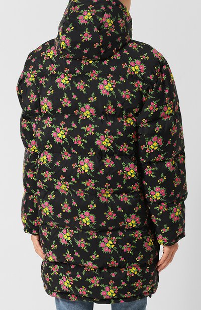 Пуховик с принтом и воротником-стойкой GUCCI черного цвета по цене 213500 руб., арт. 517567/ZLK20, фото 4 Пуховик с принтом и воротником-стойкой GUCCI, арт. 517567/ZLK20, фото 4