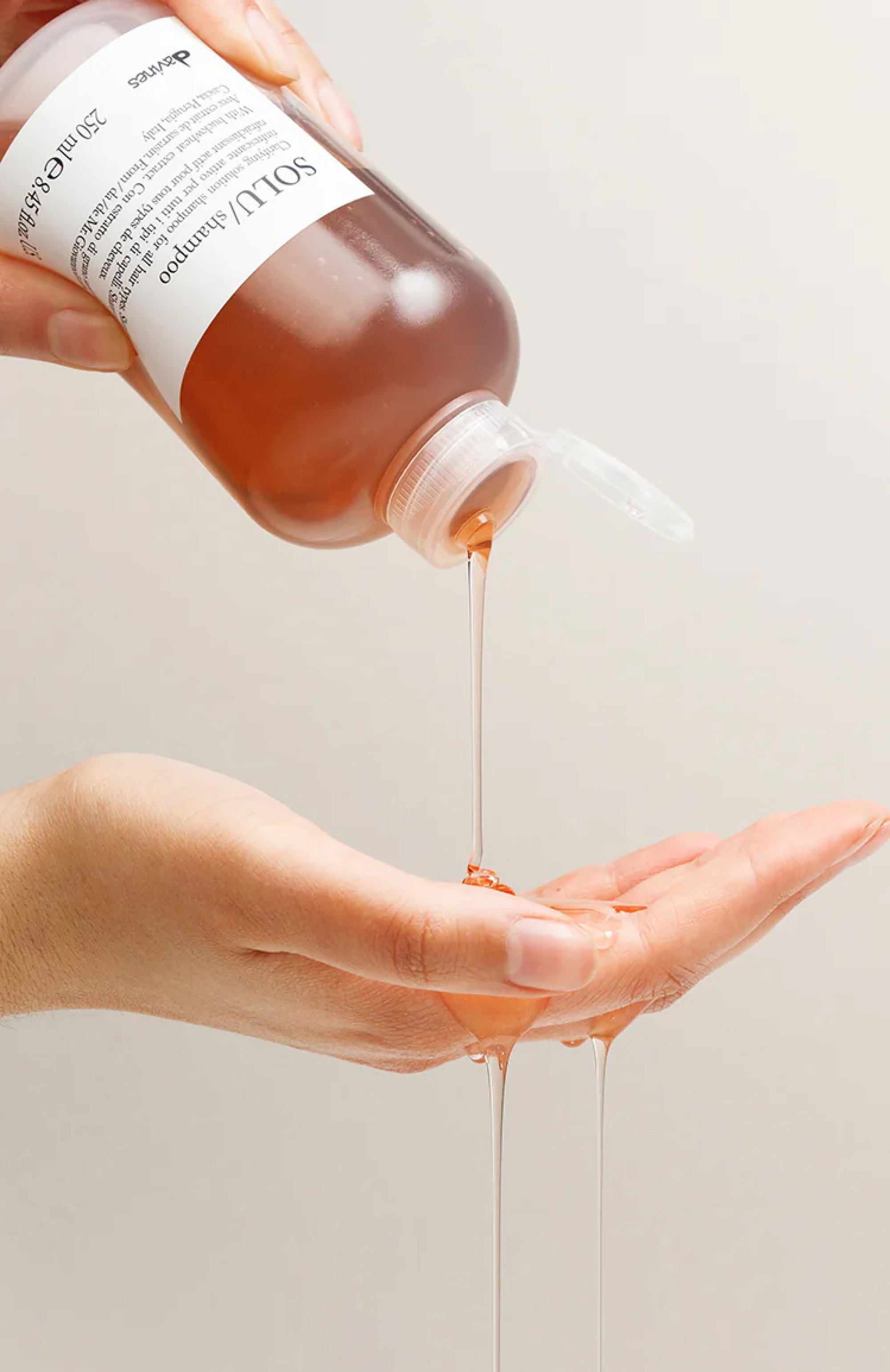 Активно освежающий шампунь для глубокого очищения волос solu (250ml) DAVINES бесцветного цвета по цене 3740 руб., арт. 75626, фото 3 Активно освежающий шампунь для глубокого очищения волос solu (250ml) DAVINES, арт. 75626, фото 3