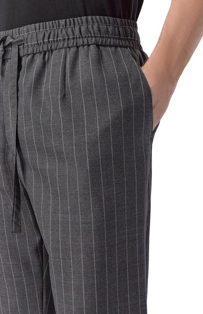 Шерстяные брюки DOLCE & GABBANA темно-серого цвета по цене 125500 руб., арт. GV4LHT/FR23B, фото 5 Шерстяные брюки DOLCE & GABBANA, арт. GV4LHT/FR23B, фото 5