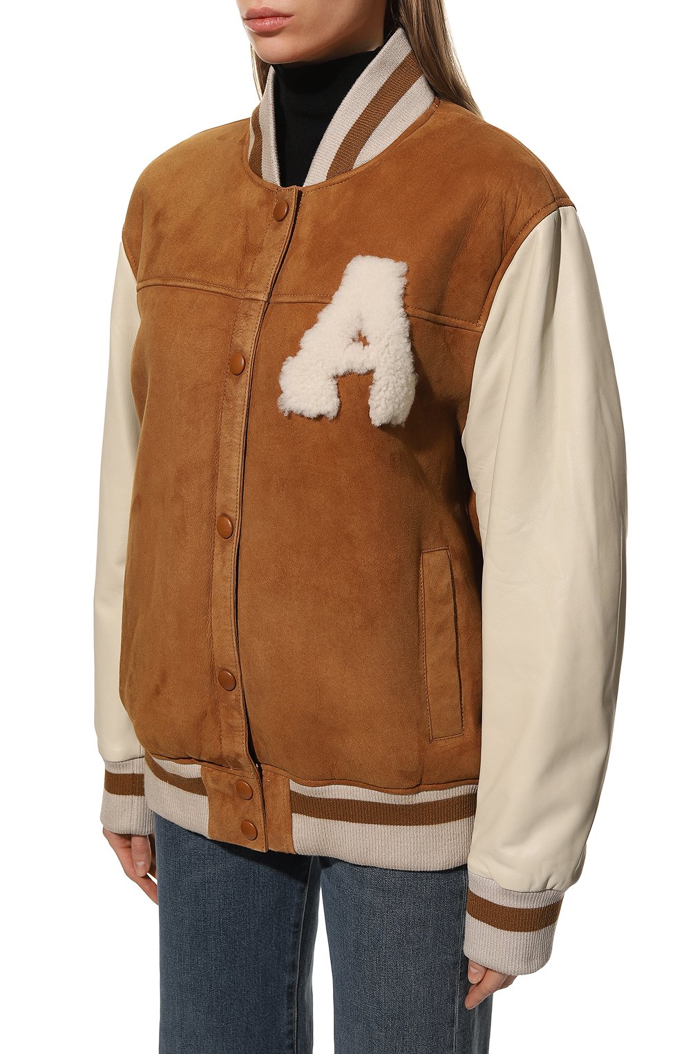 Бомбер из овчины ADDICTED коричневого цвета по цене 94500 руб., арт. SHEARLING BOMBER.COGNAC/ALMOND, фото 3 Бомбер из овчины ADDICTED, арт. SHEARLING BOMBER.COGNAC/ALMOND, фото 3