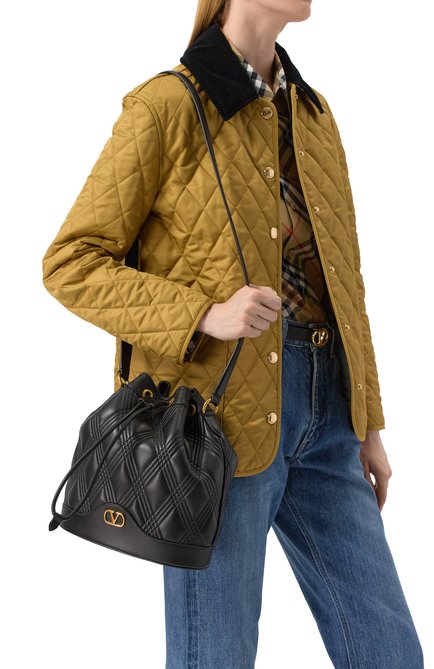Женская сумка quiltie 67 VALENTINO черного цвета, арт. 6W2B0R01/MIC | Фото 2 (Драгоценные камни: Проставлено; Размер: medium; Материал: Натуральная кожа; Материал сплава: Проставлено; Ремень/цепочка: На ремешке)