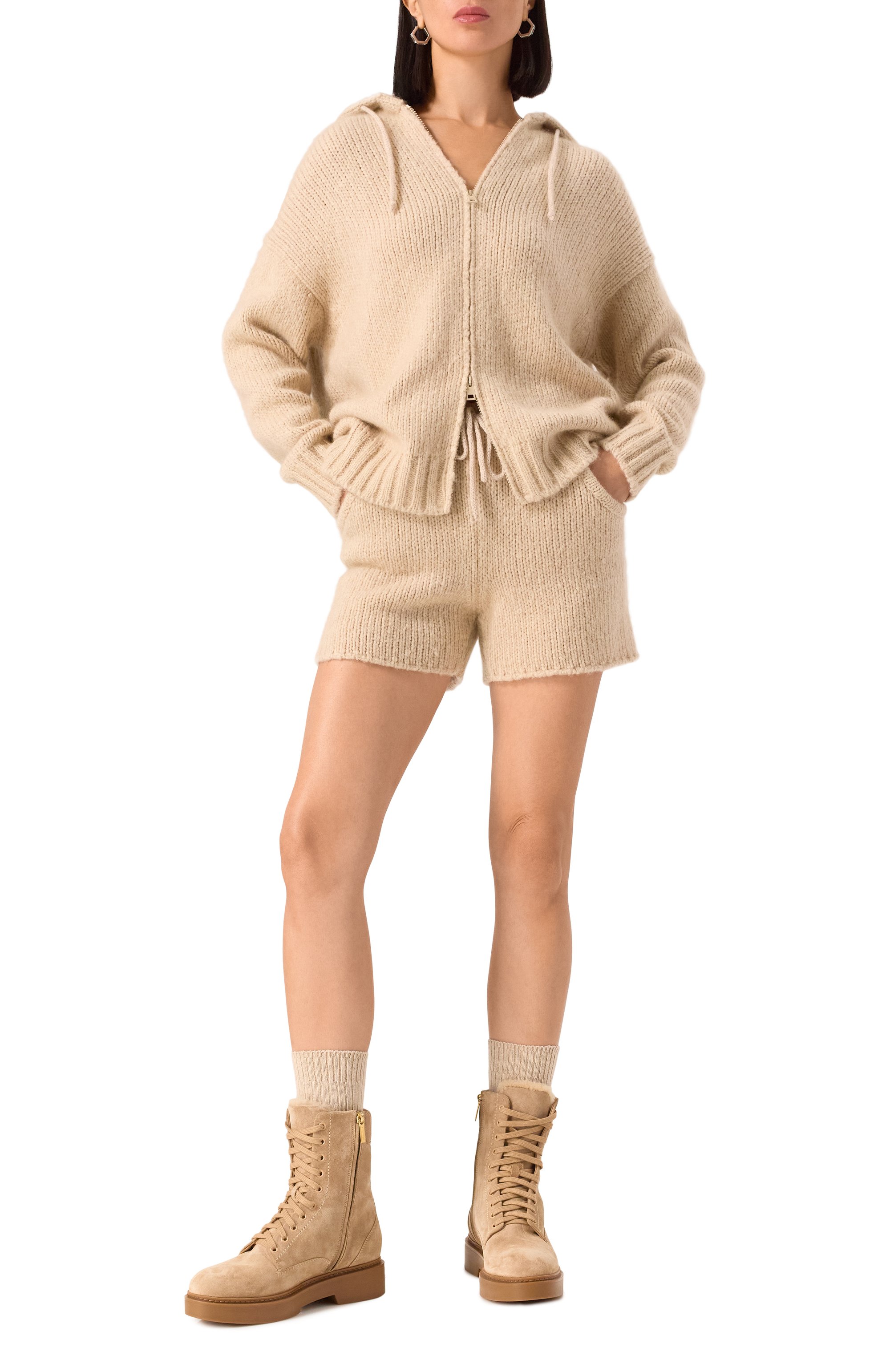 Кашемировые шорты MVST светло-бежевого цвета по цене 129000 руб., арт. MUW85, фото 2 Кашемировые шорты MVST, арт. MUW85, фото 2