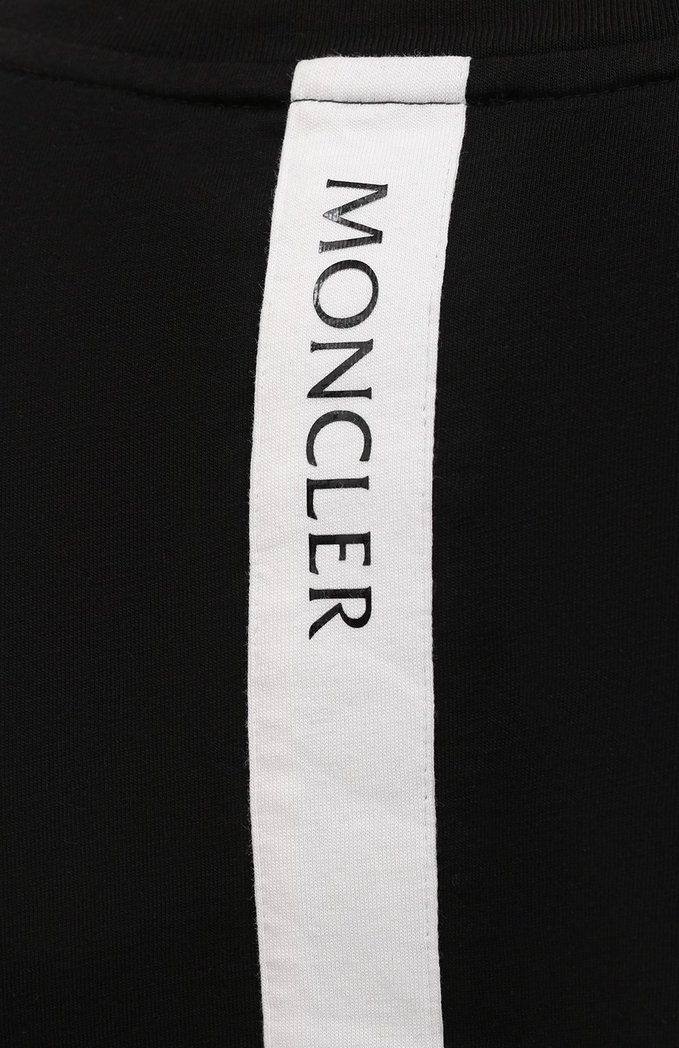 Хлопковая футболка MONCLER черного цвета по цене 20900 руб., арт. G1-093-8C7B0-10-829H8, фото 5 Хлопковая футболка MONCLER, арт. G1-093-8C7B0-10-829H8, фото 5