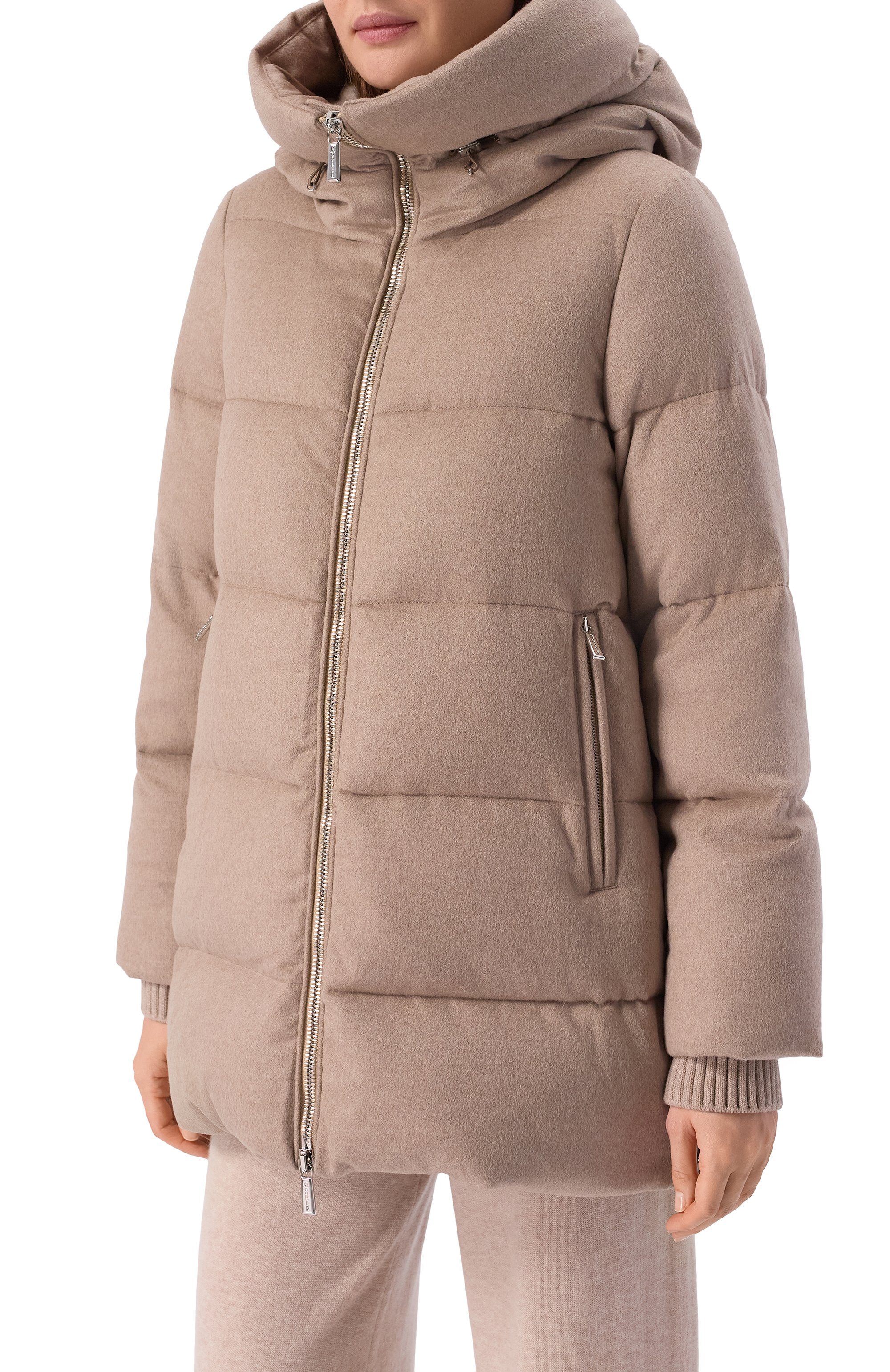 Пуховик из шерсти и кашемира MOORER бежевого цвета по цене 359000 руб., арт. CARINZIA/LS9, фото 3 Пуховик из шерсти и кашемира MOORER, арт. CARINZIA/LS9, фото 3