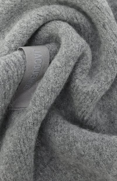 Шерстяной шарф-косынка JACQUEMUS серого цвета по цене 29950 руб., арт. 24HACU00669/AK00227, фото 3 Шерстяной шарф-косынка JACQUEMUS, арт. 24HACU00669/AK00227, фото 3