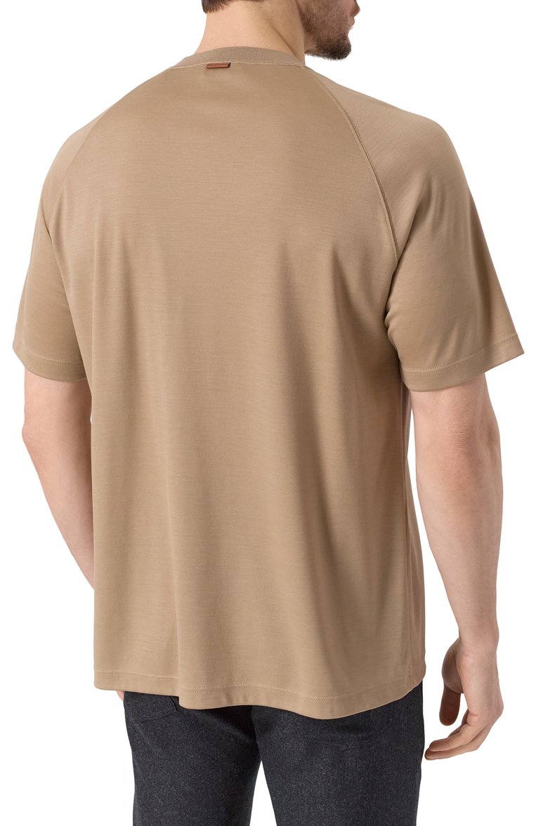 Мужская шерстяная футболка ZEGNA бежевого цвета, арт. FCT706/UF328A9 | Фото 4 (Рукава: Короткие; Материал внешний: Шерсть; Длина (для топов): Стандартные; Принт: Без принта; Мужское Кросс-КТ: Футболка-одежда; Стили: Кэжуэл; Автоматизация состава: Проставлено; Детали: Без декора; Автоматизация ТО: Проставлено)