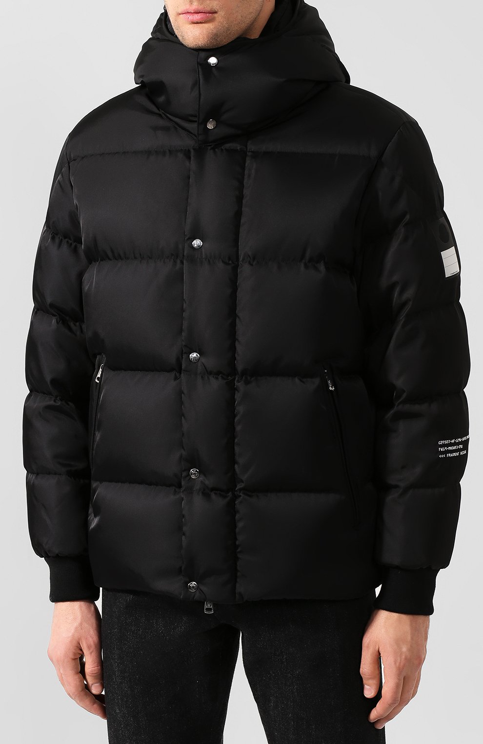 Пуховик 7 moncler fragment hiroshi fujiwara MONCLER GENIUS черного цвета по цене 108500 руб., арт. E2-09U-40301-50-C0339, фото 3 Пуховик 7 moncler fragment hiroshi fujiwara MONCLER GENIUS, арт. E2-09U-40301-50-C0339, фото 3