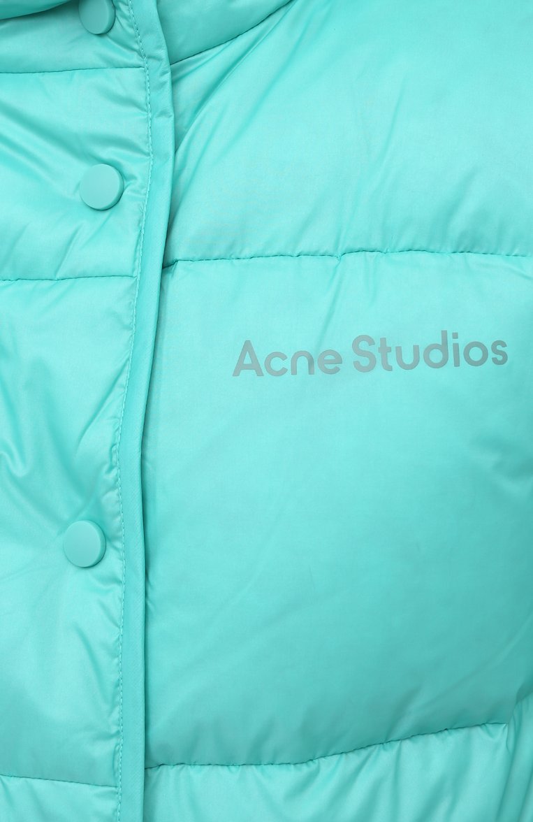 Женский пуховик ACNE STUDIOS бирюзового цвета, арт. A90298 | Фото 5 (Материал внешний: Синтетический материал; Материал утеплителя: Пух и перо; Длина (верхняя одежда): Короткие; Рукава: Длинные; Материал подклада: Синтетический материал; �Стили: Кэжуэл, Минимализм; Кросс-КТ: Пуховик; Региональные ограничения белый список (Axapta Mercury): RU)