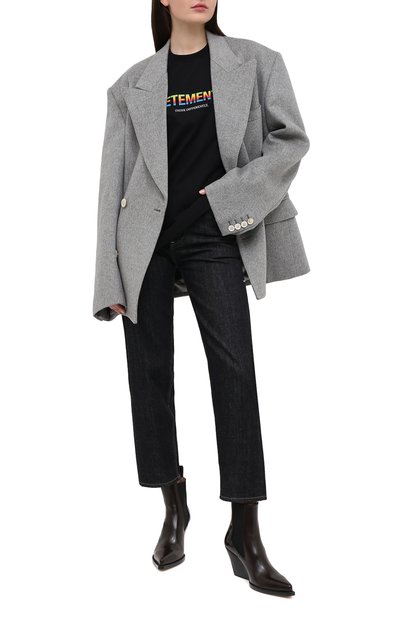 Хлопковая футболка VETEMENTS черного цвета по цене 42550 руб., арт. UE51TR620B 1611/W, фото 2 Хлопковая футболка VETEMENTS, арт. UE51TR620B 1611/W, фото 2