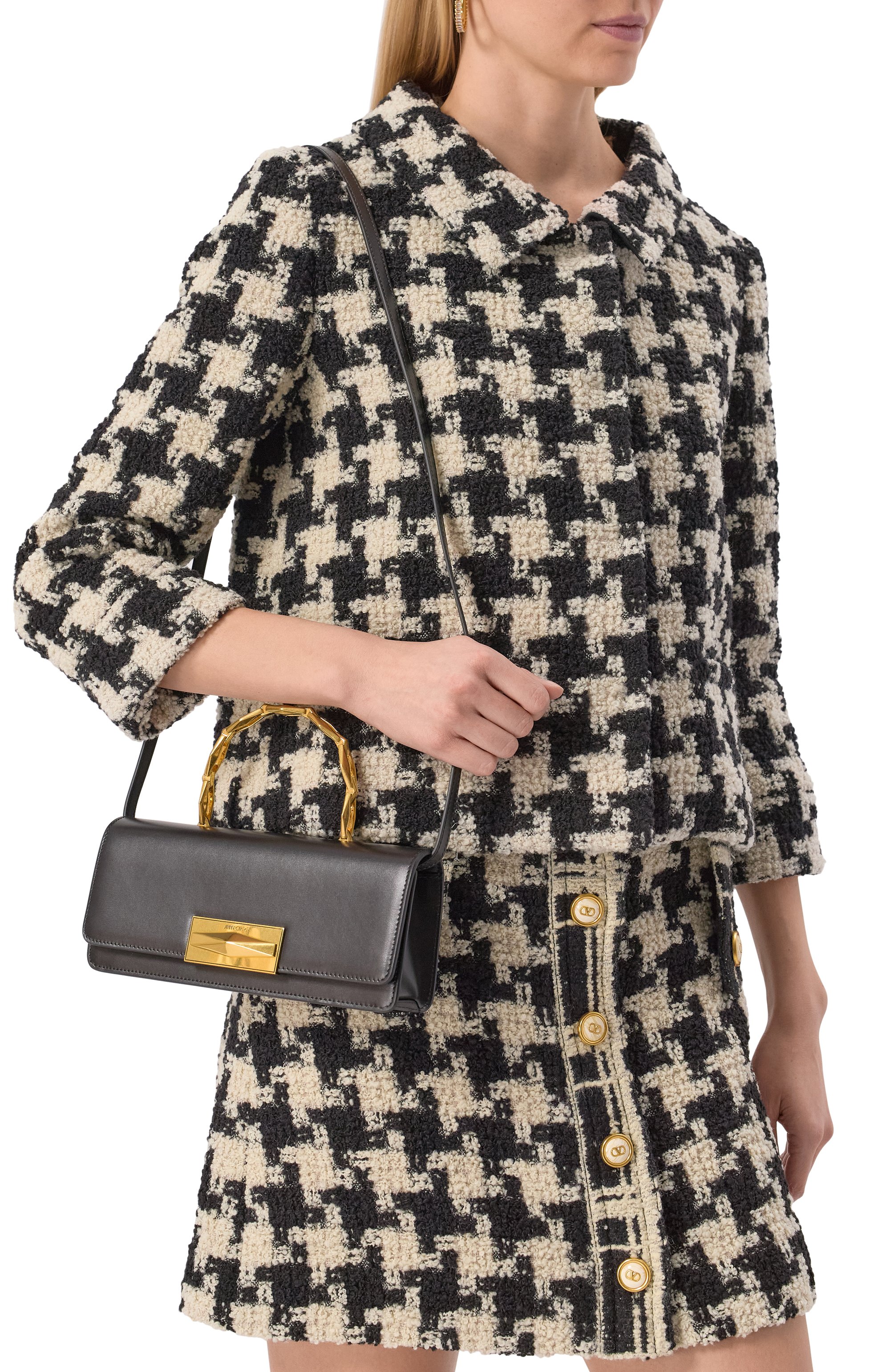 Сумка diamond JIMMY CHOO черного цвета по цене 235000 руб., арт. DIAM0ND CHAIN TH, фото 2 Сумка diamond JIMMY CHOO, арт. DIAM0ND CHAIN TH, фото 2