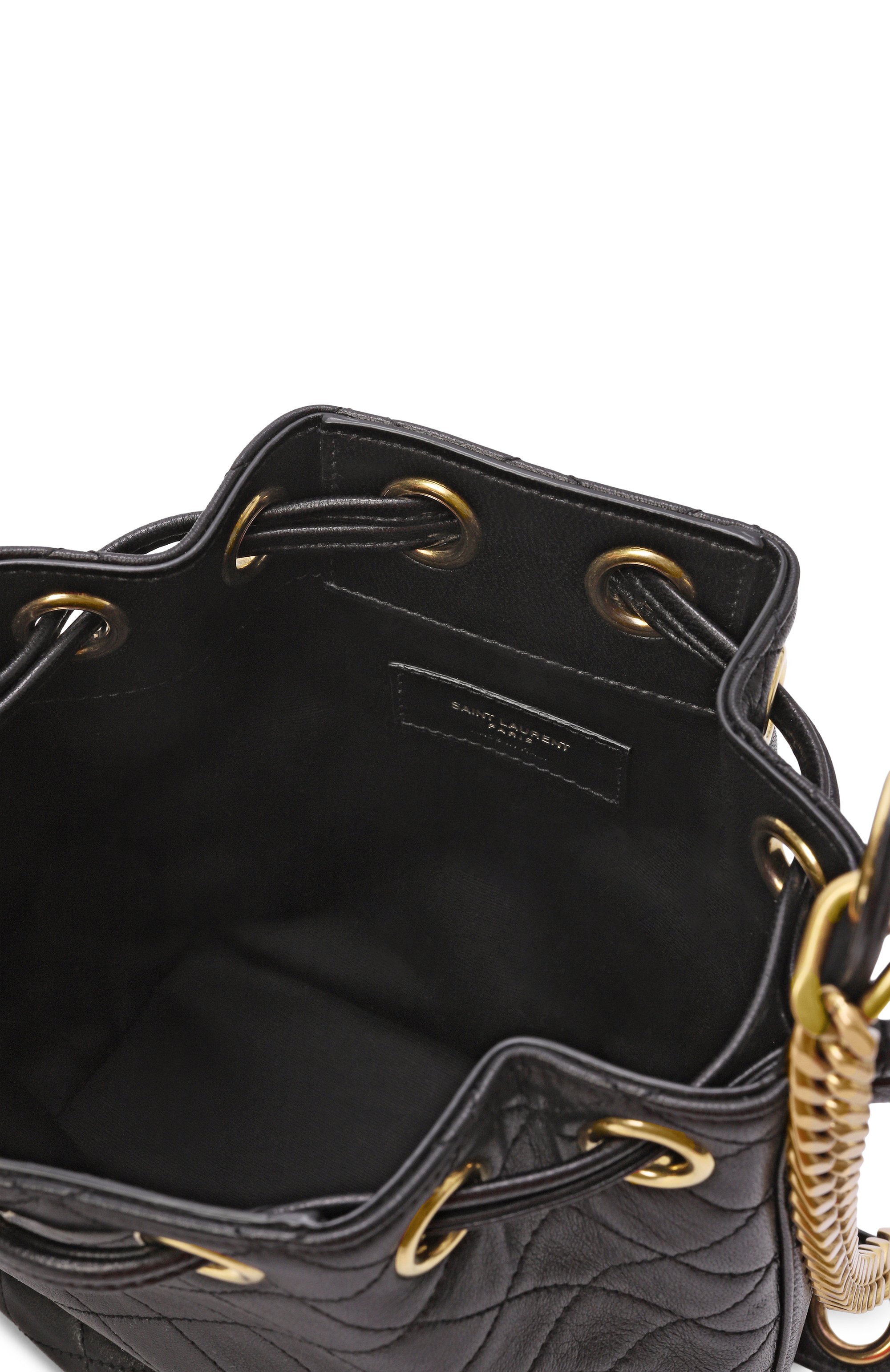 Сумка cassandre SAINT LAURENT черного цвета по цене 299500 руб., арт. 840886/1EL07, фото 5 Сумка cassandre SAINT LAURENT, арт. 840886/1EL07, фото 5