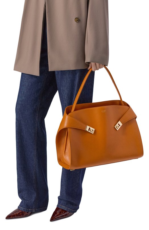 Сумка Hug Soft large Ferragamo 219939/787835 Коричневый  219939/787835 Фото 2