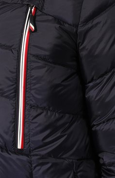 Мужская пуховая куртка arnensee MONCLER GRENOBLE темно-синего цвета, арт. D2-097-41913-85-549F1 | Фото 5 (Кросс-КТ: Куртка, Пуховик, другое; Мужское Кросс-КТ: пуховик-короткий, Пуховик-верхняя одежда, Верхняя одежда; Рукава: Длинные; Материал внешний: Синтетический материал, Полиэстер; Материал сплава: Проставлено, Проверено; Материал подклада: Синтетический материал; Драгоценные камни: Проставлено; Длина (верхняя одежда): Короткие; Материал утеплителя: Пух и перо; Статус проверки: Проверена категория)