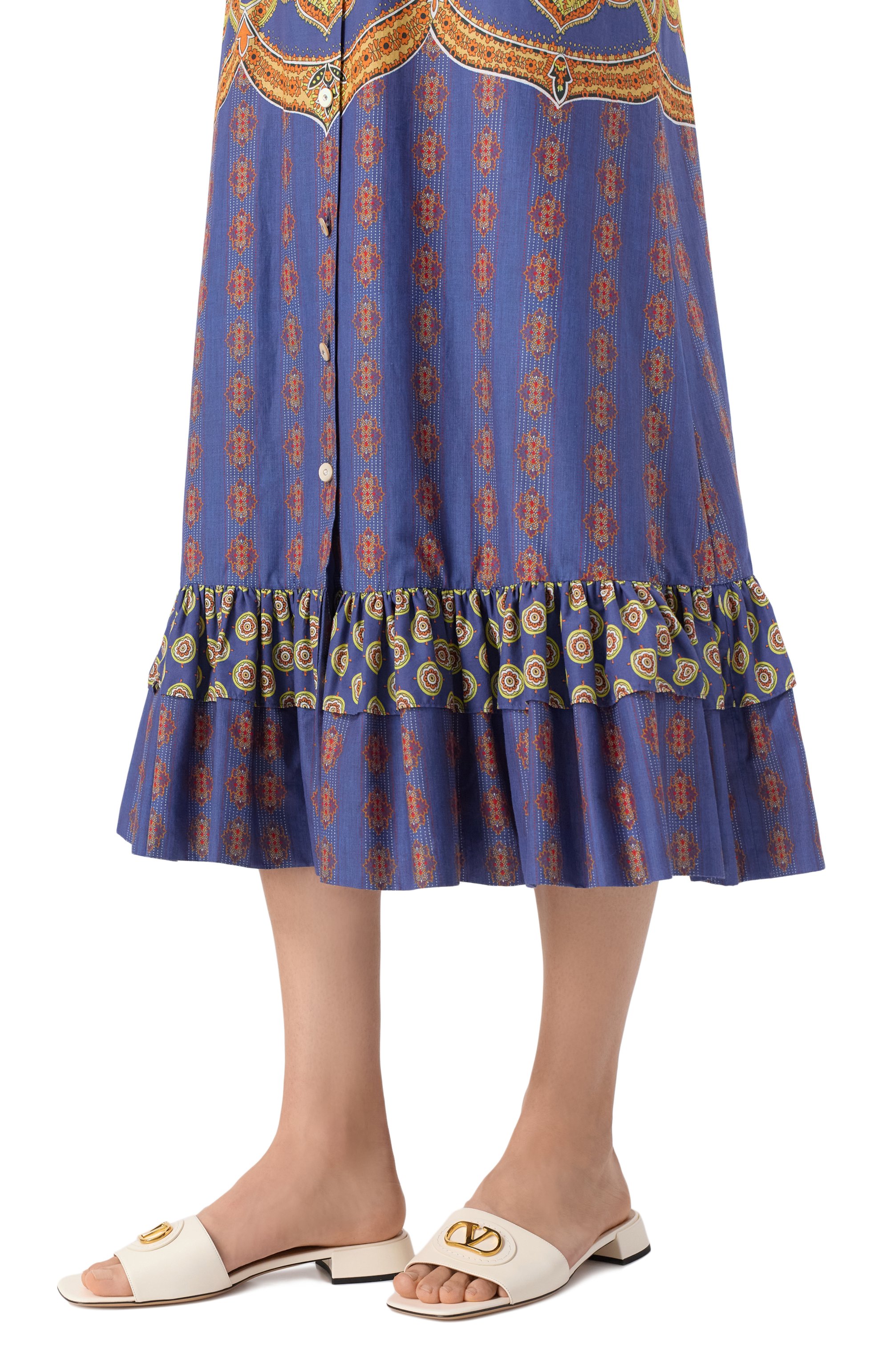 Кожаные шлепанцы vlogo signature VALENTINO кремового цвета по цене 95350 руб., арт. 6W2S0LT0/DSH, фото 2 Кожаные шлепанцы vlogo signature VALENTINO, арт. 6W2S0LT0/DSH, фото 2