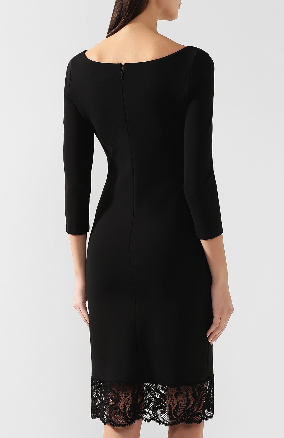 Приталенное платье VERSACE черного цвета по цене 264000 руб., арт. A82218/A206192, фото 4 Приталенное платье VERSACE, арт. A82218/A206192, фото 4